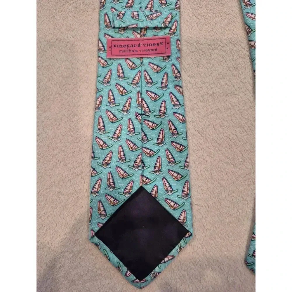 Vineyard vines Men's Wind Surfer Silk Necktie Neck Tie for shirt Green Blue